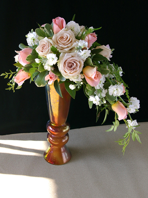 ニュアンスカラーのクレッセントブーケ