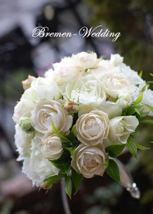 バラ‘フェアービアンカ'のラウンドブーケ