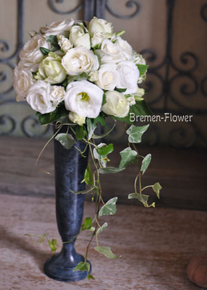 バラとトルコキキョウのブーケ