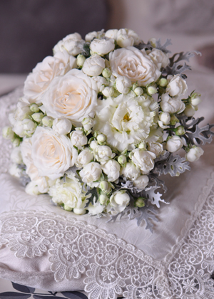 スモーキーホワイトのブーケ