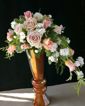 ニュアンスカラーのクレッセントブーケ