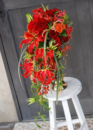 グロリオサリリーのブーケ