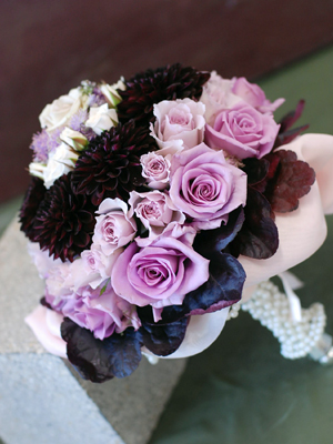 ヴィクトリアンスタイルのラウンドブーケ