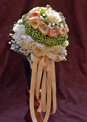 アプリコット色のヴィクトリアンブーケ