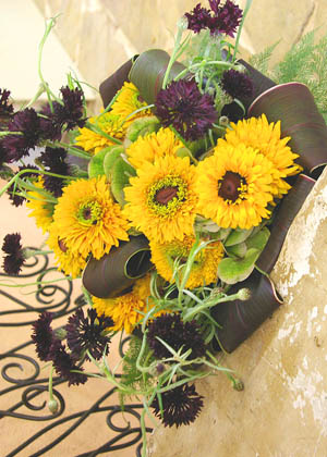 ルドベキアのクラッチブーケ