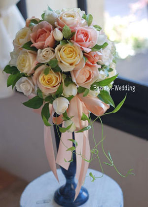 イングリッシュローズのラウンドブーケ