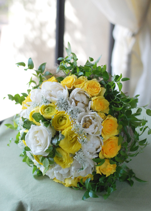 ヴィクトリアンスタイルのラウンドブーケ