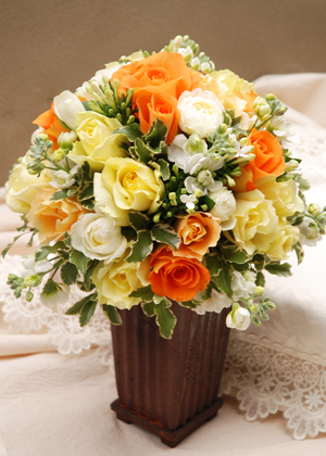 ビタミンカラーのラウンドブーケ