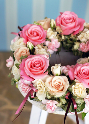 バラのリース型アレンジメント