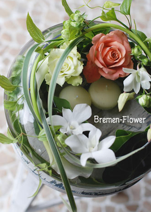 フローティングキャンドルのアレンジメント