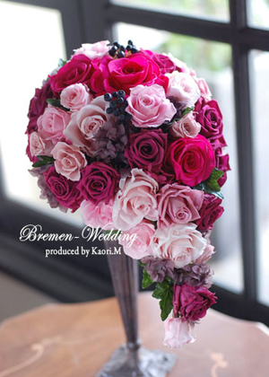 モーヴカラーのティアドロップブーケ