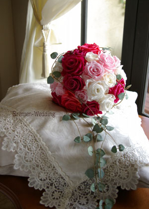 フーシャピンクのラウンドブーケ