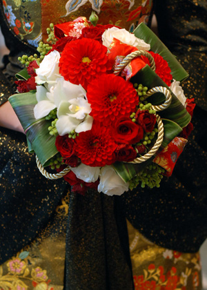 ダリアのラウンドブーケ