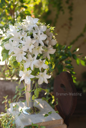 デンファレのティアドロップブーケ