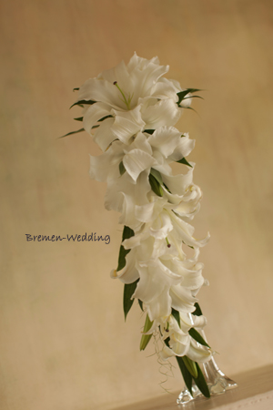 ユリのロングブーケ