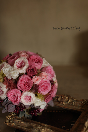 オールドローズのラウンドブーケ