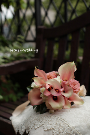 カラーのクラッチブーケ