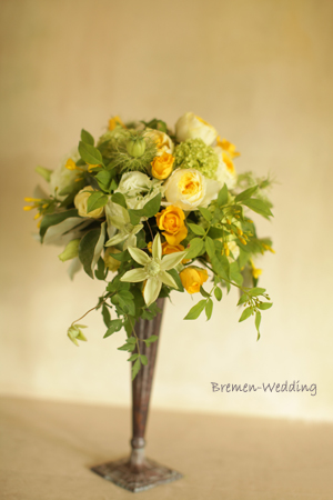 バラとクレマチスのブーケ