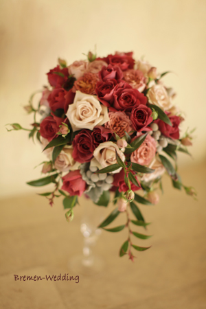 クランベリーカラーのブーケ