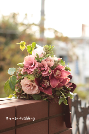 シンビジュームのクラッチブーケ