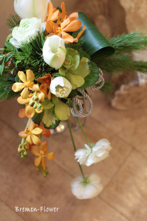 洋ラン‘モカラ'の和装ブーケ