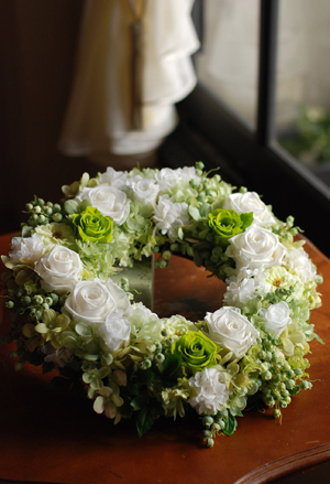バラのリースアレンジメント