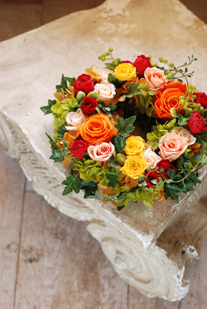 ビタミンカラーのフラワーリース