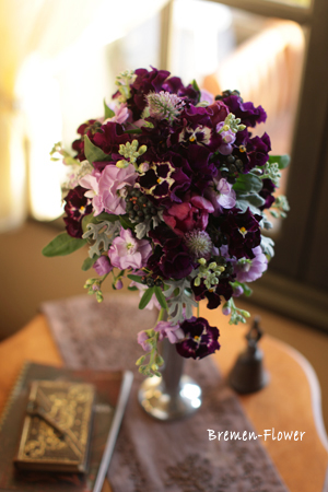 ふりふりパンジーのティアドロップブーケ