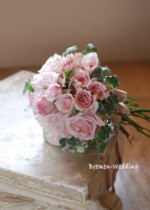 シュガーピンクのラウンドブーケ