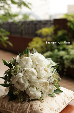 芍薬のクラッチブーケ