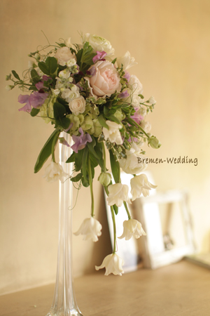 チューリップのキャスケードブーケ