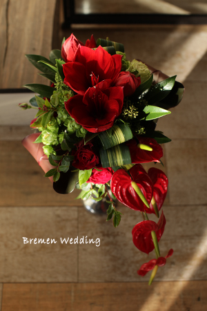 アマリリスの流れるブーケ