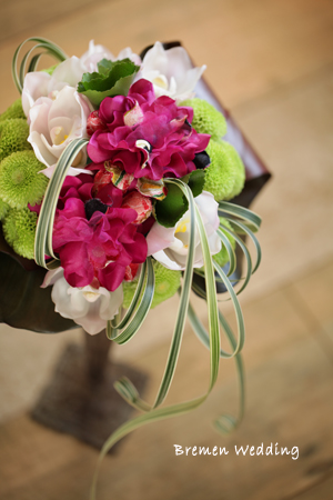 マムとシンビジュームの和装ブーケ