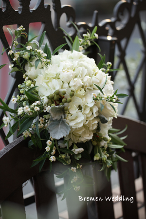 アジサイとバラのナチュラルブーケ