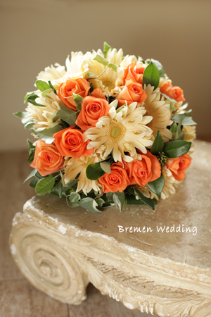 ガーベラのラウンドブーケ