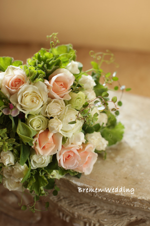 バラのクラッチブーケ