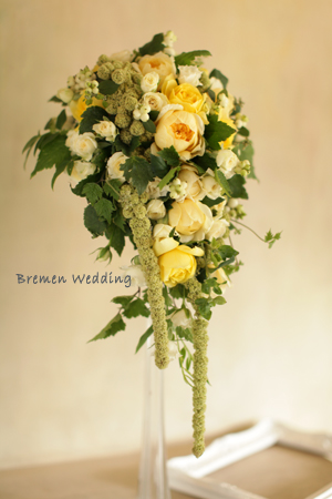 バラとアマランサスのブーケ