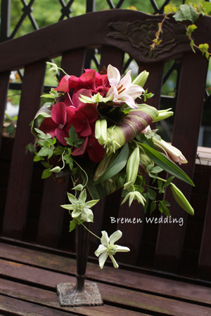 ダリア‘黒蝶'のデザインブーケ