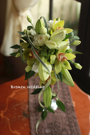 ユリとシンビジュームのブーケ