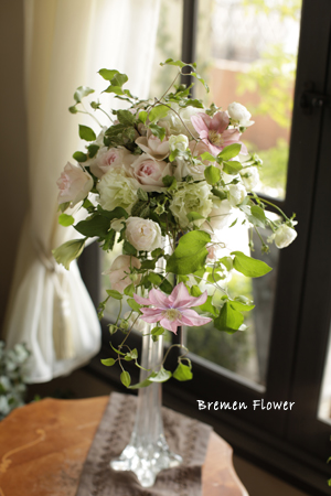 チューリップのキャスケードブーケ