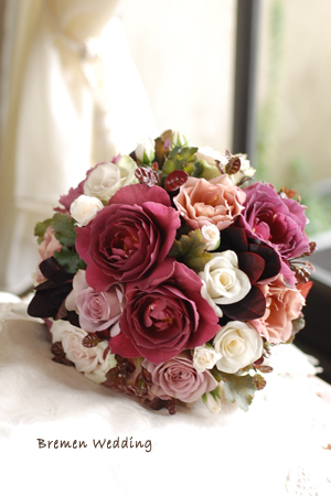 アンティークカラーのラウンドブーケ