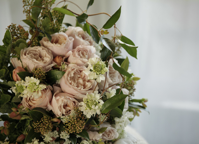 結婚式　クラッチブーケ