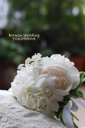 芍薬のクラッチブーケ