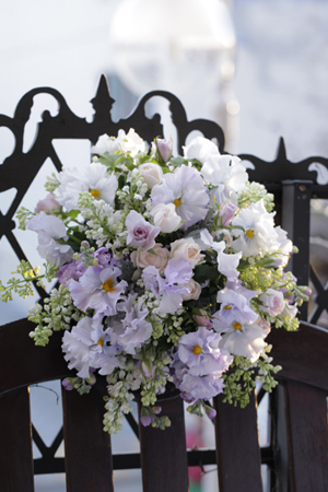 ライラックとパンジーのブーケ