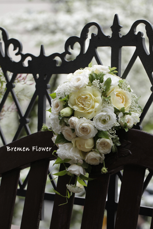 パステルイエローのティアドロップブーケ