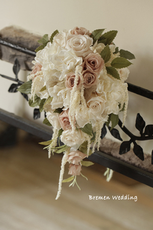 ノーブルベージュのティアドロップ